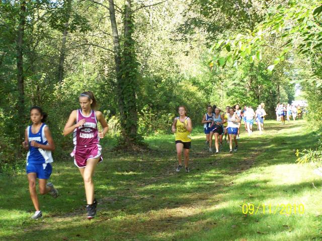 Danisha Pladssen runs for V-S at Bobcat Invite.