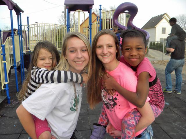 Many 4-H members including Dorothy Zaugg & Mara Jessen spent quality time with Des Moines children