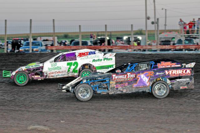 Vinton sportmod winner‏ Mike Hogancamp (72) had his first victory on Sunday.