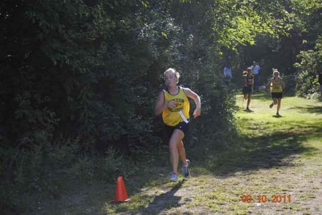 VSHS varsity runner Sara Jorgensen coming into the finish