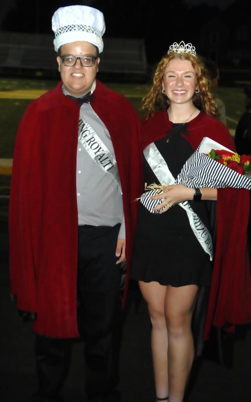 2024 Homecoming King Brady Bruce and Homecoming Queen Izzie Birker