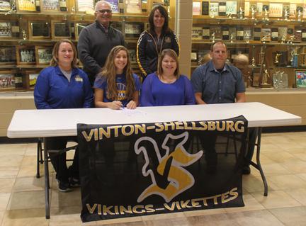 Back: Coaches Blackwell and Stepanek Seated: Chris Brandt, NIACC Coach, Becca, Kelly & Kirk Steffen