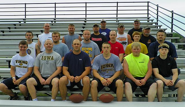Viking alumni footballl players posed for team photo Sunday.