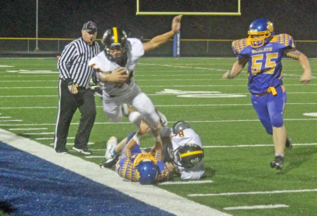 Joel Barnes sealed the victory by gaining the Vikes final first down at Benton on this play.