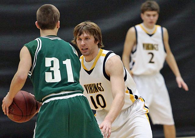 Chris Merchant defends against the Sailors.