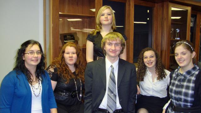 The VSHS Debate Team competed at the State contest this weekend.