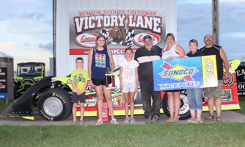 Andy Nezworski topped the IMCA Sunoco Late Model feature during the division’s special appearance Sunday at Benton County Speedway. (Photo by Jim Wittke)