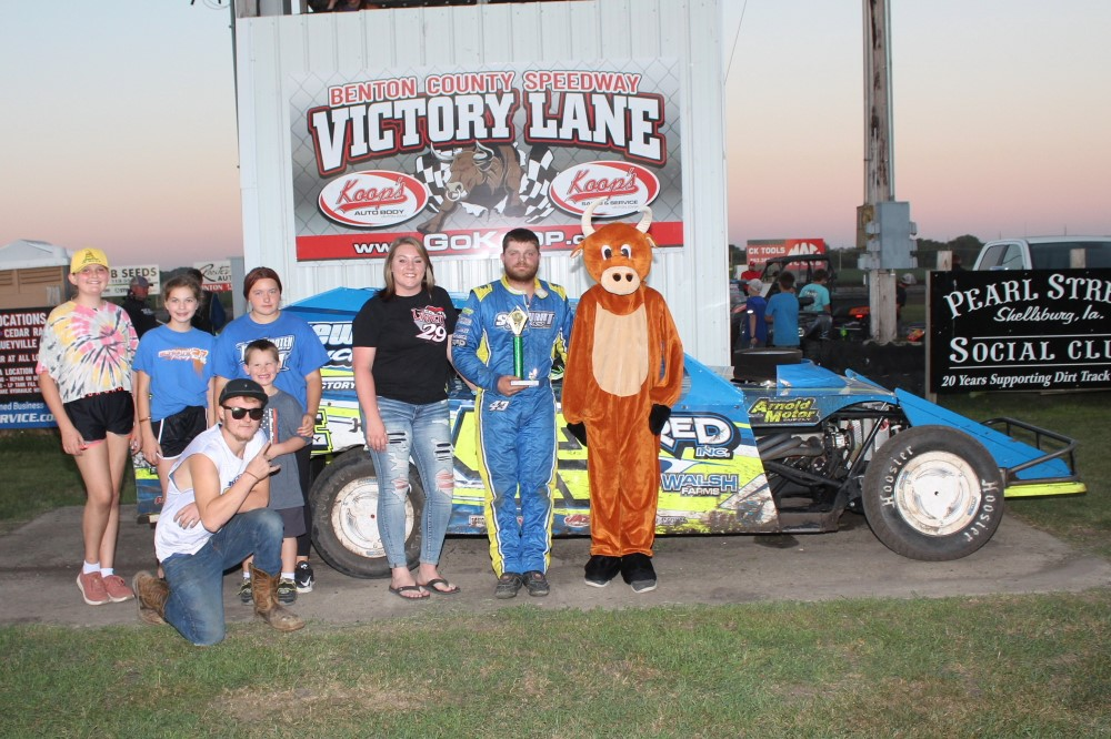 Derrick Stewart raced to the first BCS victory of his career, IMCA Modified div. Photo Jim Wittke