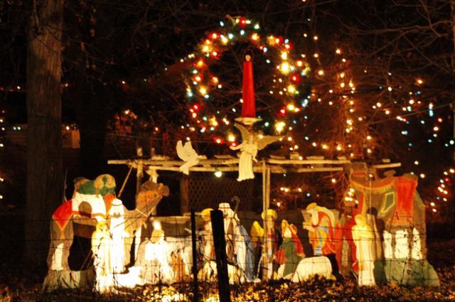 A bit of nostalgia from Kerstens Family Light display.