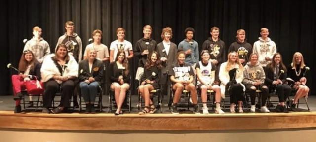 Vinton-Shellsburg officially kicks off Homecoming week with Homecoming candidates