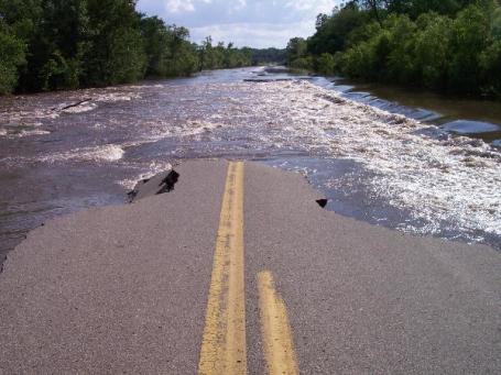 Would a new bridge north of Vinton reduce future floods? Farmer, State Senator want to study idea.