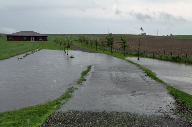 Flooding has been reported in many areas of Benton Co.; residents are advised to stay home.