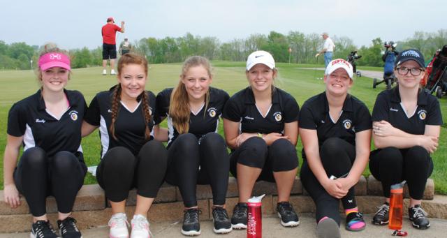 Vikette golfers celebrated with ice cream after their record-setting performance in C.R.