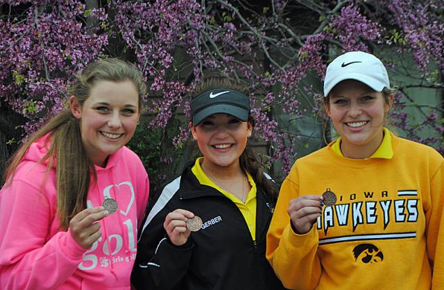 Rachel Tandy led VS, finishing 6th; Bristi Gerber and Lauren Tandy earned honorable mention.