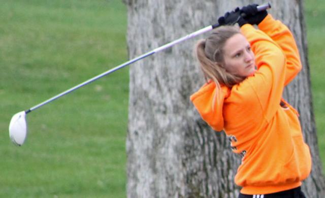 Mara Jessen tees off to begin her round on Thursday afternoon.