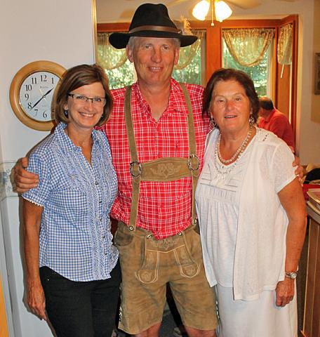 John and Paula Hagenow wore clothing they bought in Europe to the tour reunion at Inge's home.