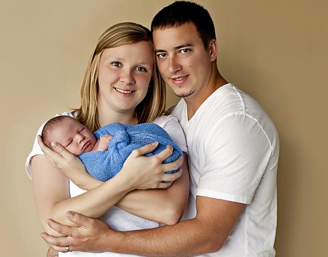 Melissa and Mike Schwan with their son Hudson.