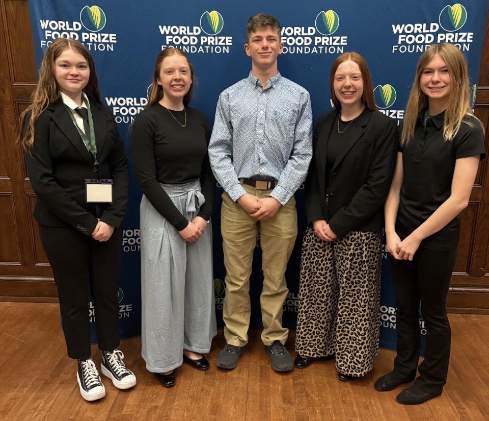 Madeline Pingenot, Nora Grovert, Cole Birker, Jenna Grovert, and Kirsten Pettit at the Iowa Youth Institute.. Click to read article