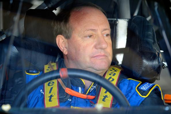 NASCAR veteran Ken Shrader's 2012 schedule includes this Sunday in Vinton, as well as NASCAR races.