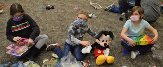 Area children were treated to a visit from Santa thanks to the VInton Kiwanis Club