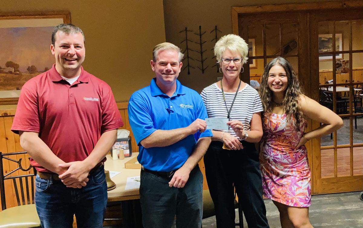 Vinton Kiwanis support local Backpack program