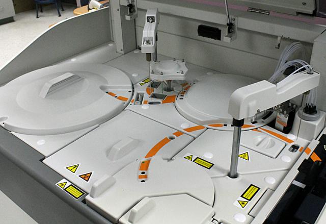 The Beckman Coulter AU480 chemistry analyzer tests blood in a variety of ways.