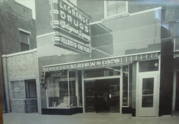 30 years before CVS made headlines, a Vinton pharamacy's tobacco decision made the news.