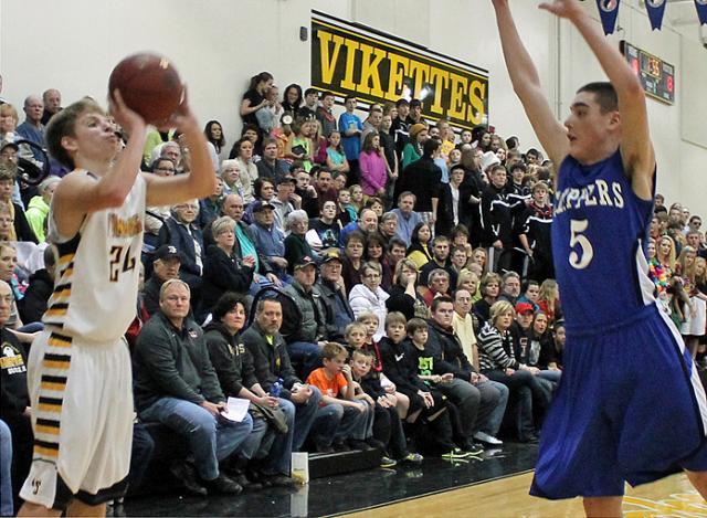 Max Griffith will be honored tonight as the KCRG Athlete of the Week, after hitting 8 3-pointers.
