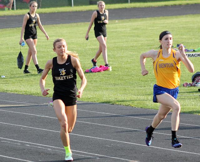 Payton Leonard set a new VS school record in the 400M event on Tuesday.