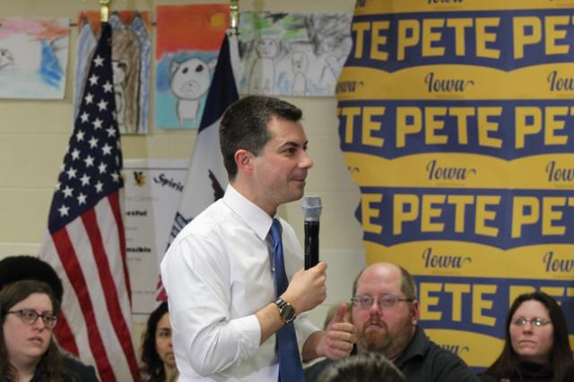 Pete Buttigieg visited Vinton on Monday evening.