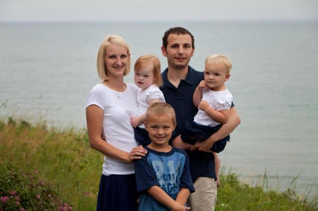 Sarah Morey Baker and her family; she will visit Vinton for a book-signing tonight.