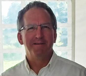 Scott Hansen was recognized with a Lifetime Achievement Award from IAEM USA Region 7