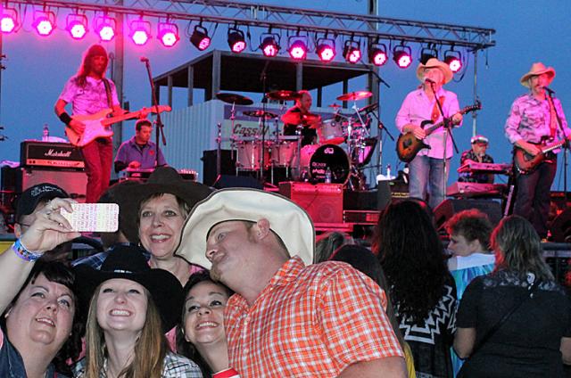 This group of Bellamy Brothers fans gathered for a selfie...