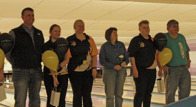 Parents of the Vinton Shellsburg High School Bowlers celebrated their Seniors on Friday night