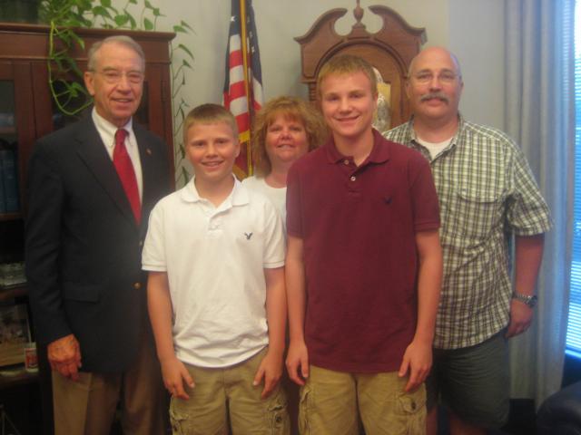 Senator Grassley & Robert, Carolyn, Greggory & McKinley Spading