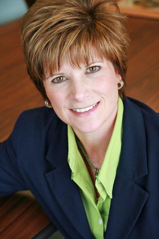 Sue (Travis) Hammond of Farmers Bank has earned Certified Bank Club Director certification.