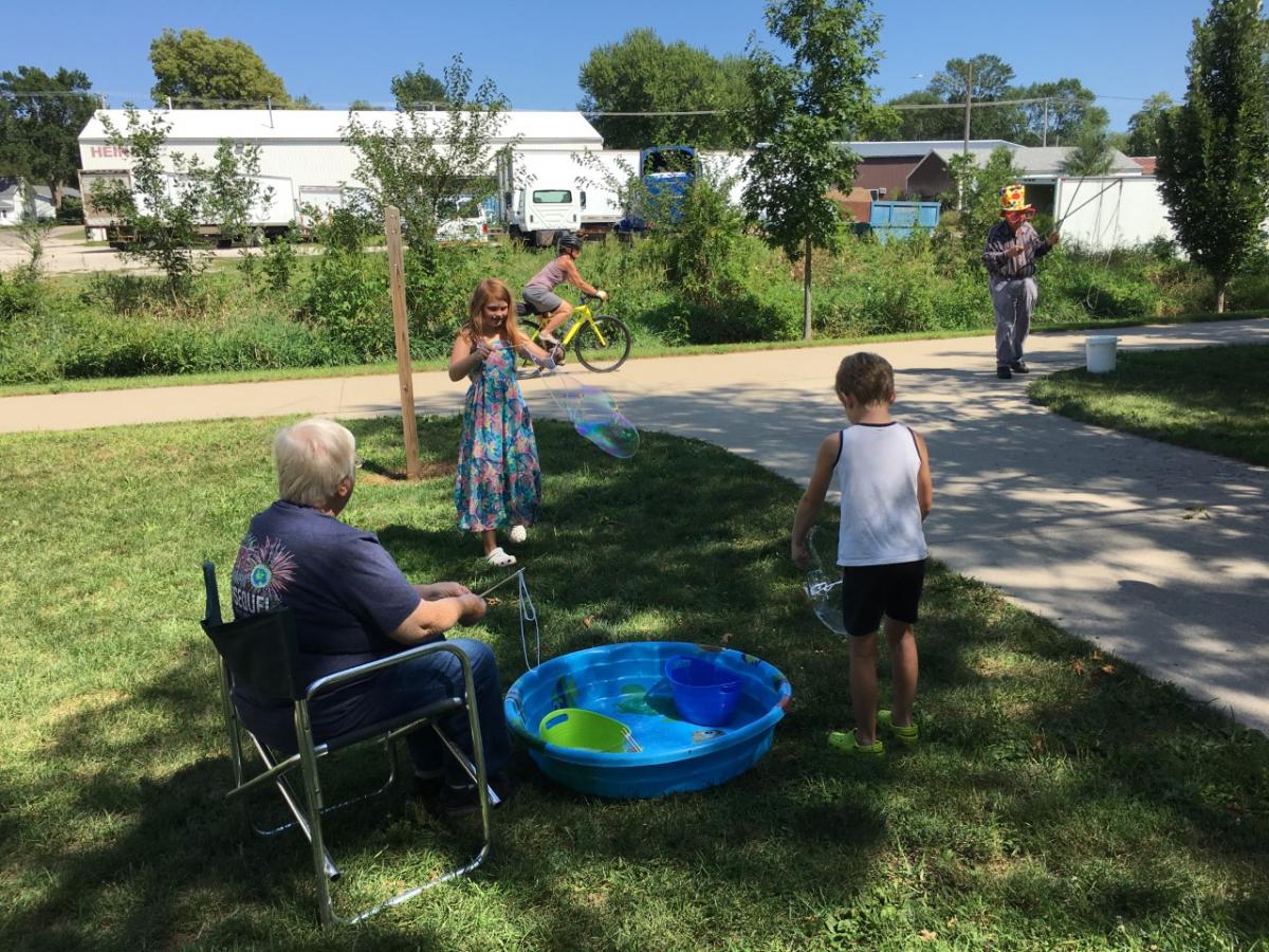 Bubbly Tom and Eunice Pingenot entertained at the Center Point Historical Society with their bubbles