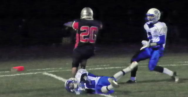 Brad Siebel gave the Knights a halftime lead with this 26-yd TD reception.
