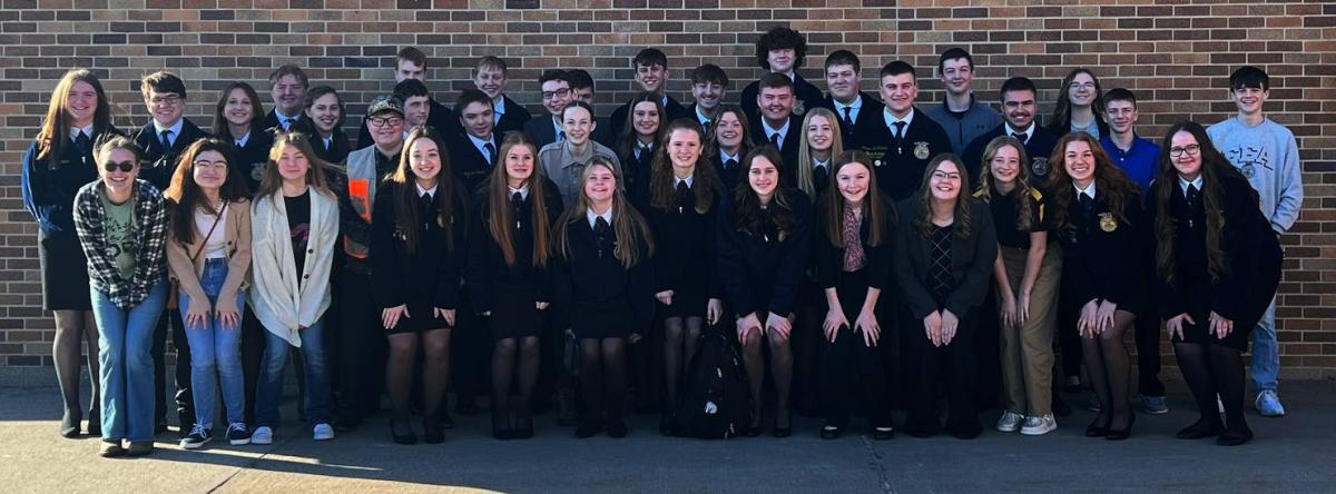 V-S FFA members before District Convention.