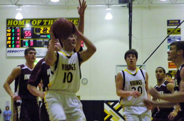 Class 3A assist leader Logan Williams scored 9 and fed his teammates 7 assists Tuesday vs. Indee.