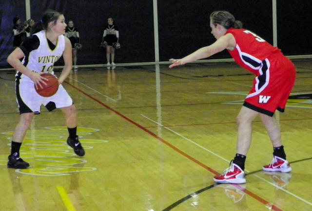Ashley Strong looks for a teammate to pass to.