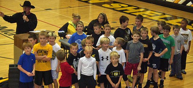 The Little Viking wrestlers also participated.