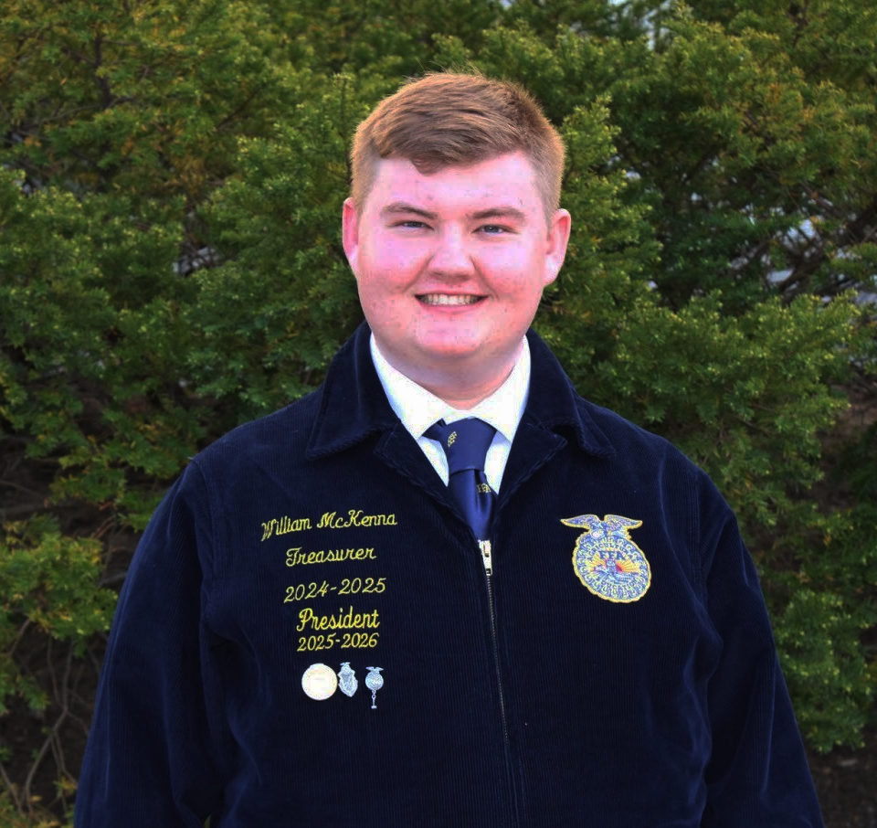 Will McKenna received Gold for Prepared Public Speaking.